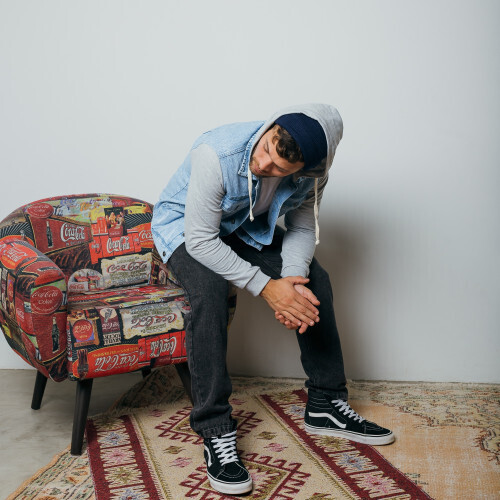 CAMPERA LIBERATO BASICS AZUL CON CAPUCHA