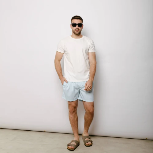 REMERA LIBERATO BASICS PREMIUM TEE BLANCA