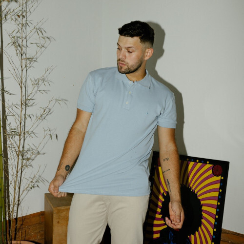 REMERA POLO LIBERATO BASICS CELESTE