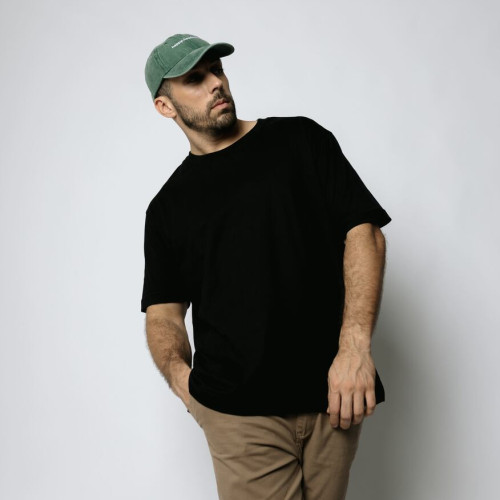 REMERA LIBERATO BASICS OVERSIZE NEGRO