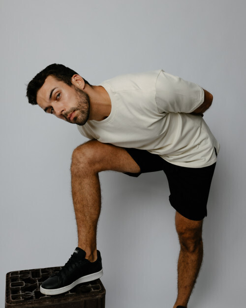 REMERA LIBERATO BASICS OVERSIZE BEIGE