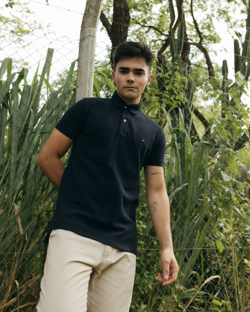 REMERA TOMMY HILFIGER AZUL MARINO